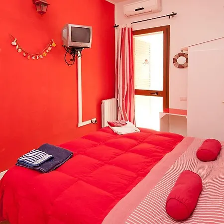 Mistral Marina Piccola Guest house 2*